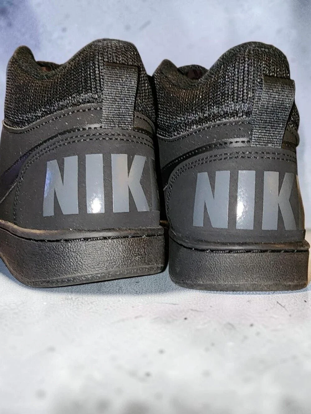 Nike Court Borough Mid 